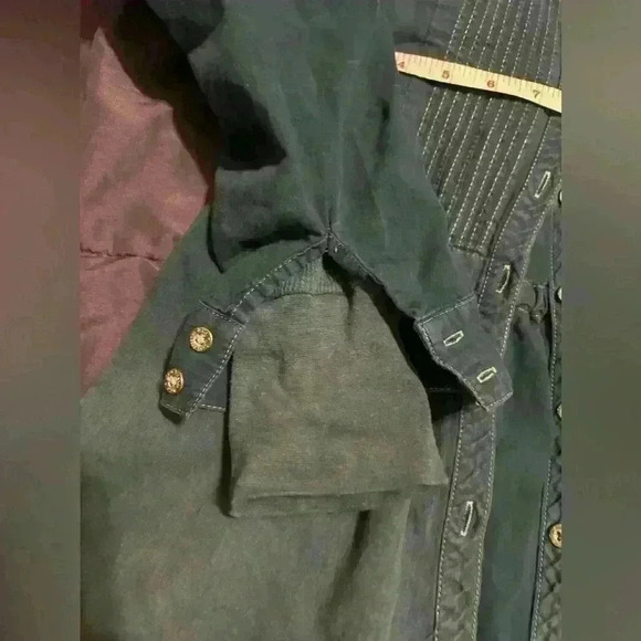 Levi’s umbre denim girls shirt size large  (12-14) - Picture 6 of 7